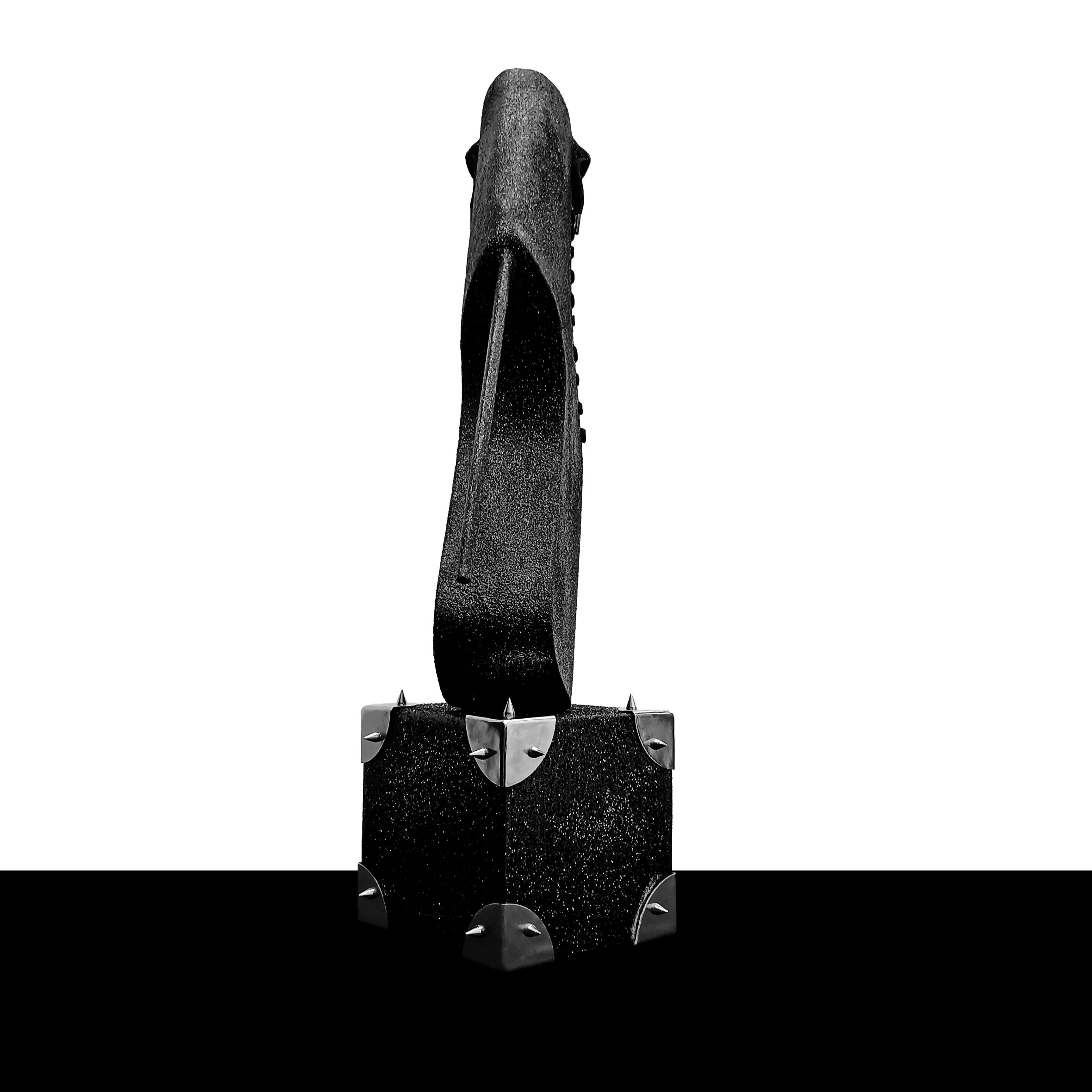 Roderick Owen / Sculpteur / Escarpin d'acier