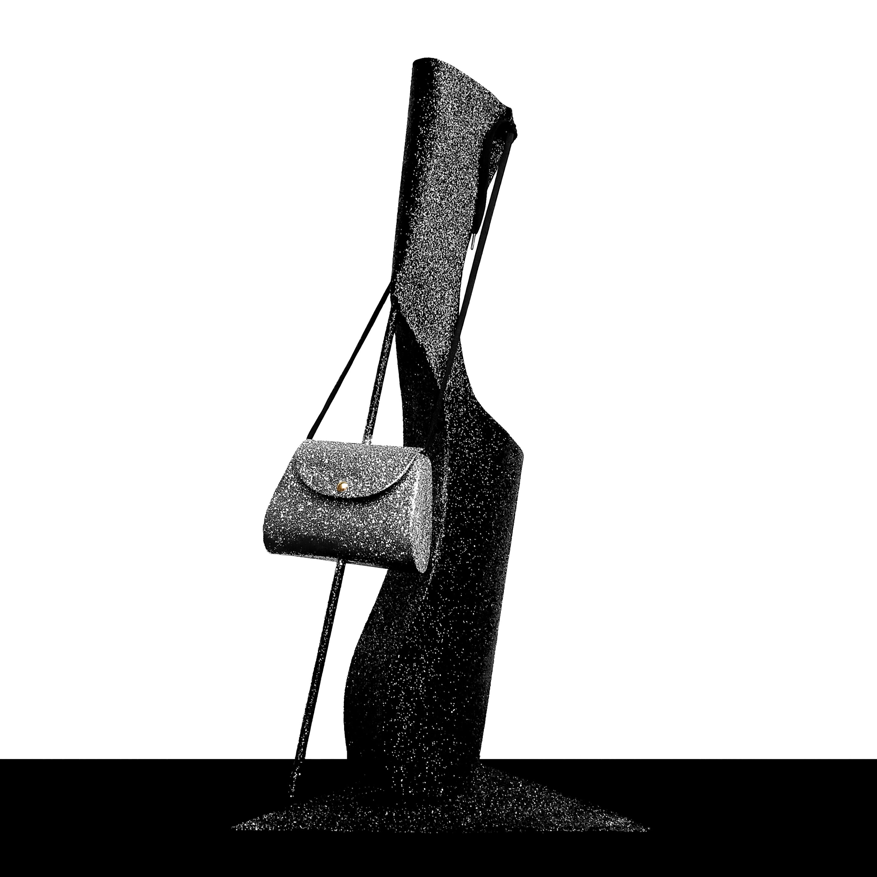 Roderick Owen / Artiste / Escarpin - Couturier sur métal